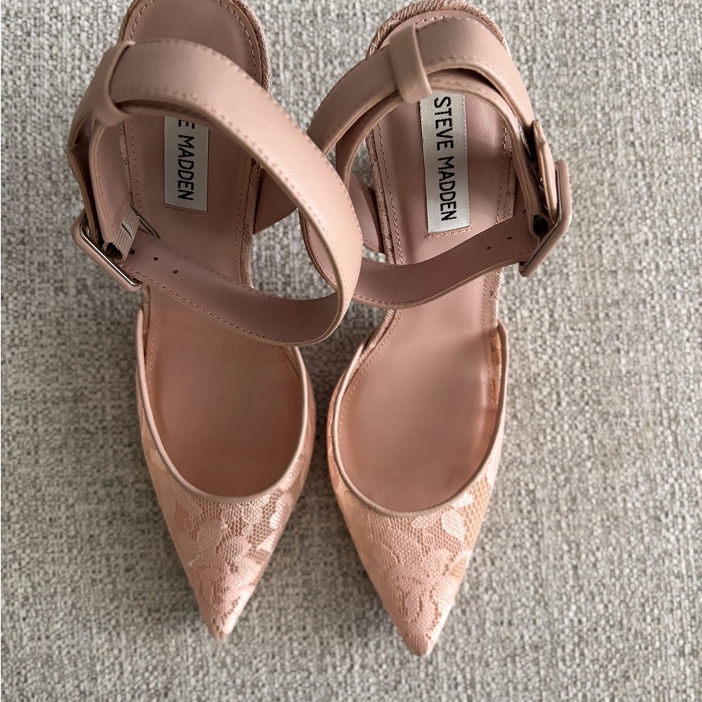 Steve Madden Lace Pointed-Toe Ankle-Strap Heels in Blush Pink - Picture 5 of 6